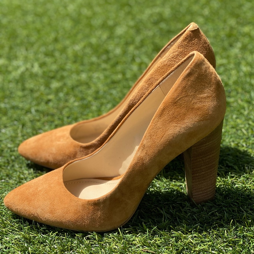 BCBG camel suede chunky heels